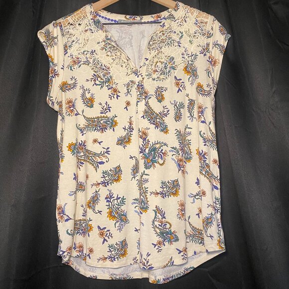 Daniel Rainn Tops - Daniel Rainn Torres Split Neck Knit Top Womens L Cream Paisley Embroidery EUC